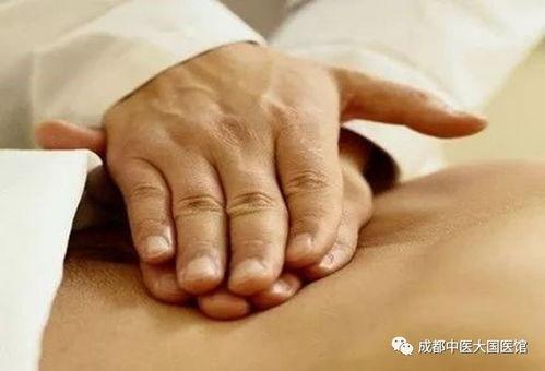 中医腰椎推拿视频,缓解腰痛，恢复脊椎健康之道